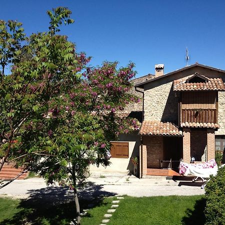 Il Fienile Villa Barete Екстериор снимка